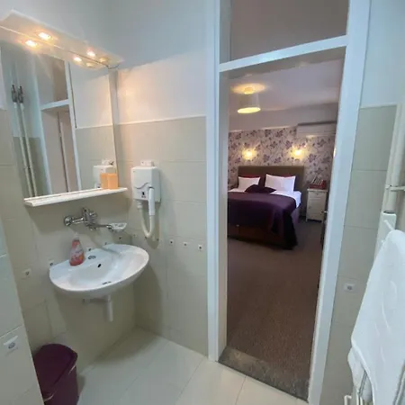 Affittacamere Halvat 4*