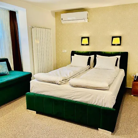 Guest house Halvat Guesthouse