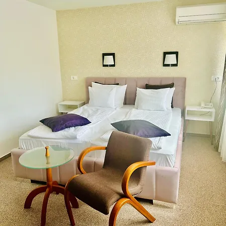 Halvat Guesthouse Guest house