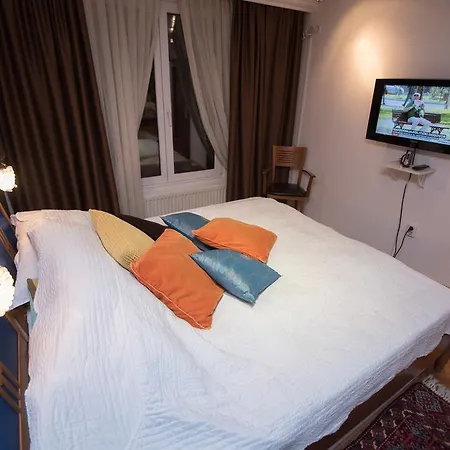 Halvat Guesthouse