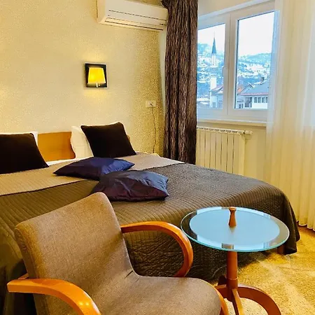 Guest house Halvat Guesthouse