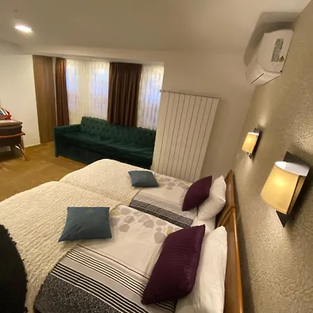 Guest house Halvat Guesthouse 4*