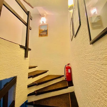 Halvat Affittacamere 4*